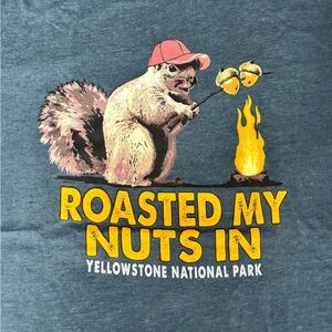 The Duck Company “Roasting Nuts”, Yellowstone Park, Graphic Tee, Size: XL, NWOT